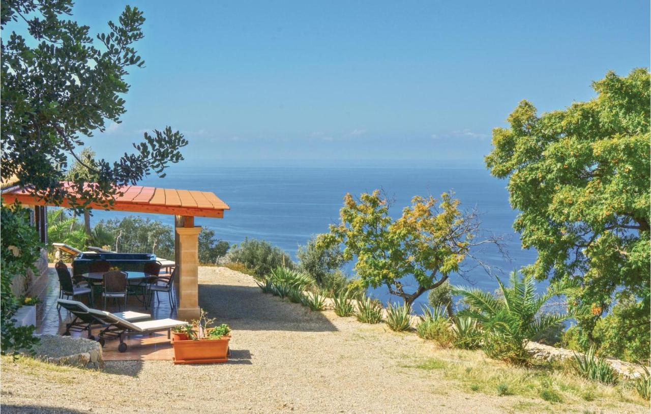 Feriehus Awesome In With House Sea View *
